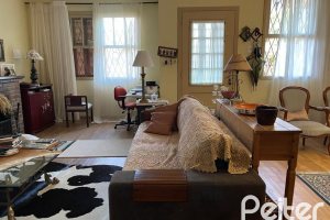 Casa à venda com 120m², 1 dormitório, 2 vagas, no bairro Vila Assunção em Porto Alegre