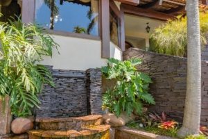 Casa à venda com 430m², 3 dormitórios, 2 suítes, 4 vagas, no bairro Vila Assunção em Porto Alegre