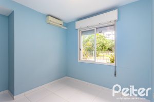 Casa à venda com 225m², 4 dormitórios, 2 suítes, 4 vagas, no bairro Tristeza em Porto Alegre