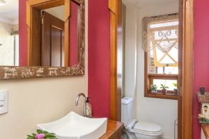 Casa em Condomínio à venda com 255m², 3 dormitórios, 1 suíte, 4 vagas, no bairro Jardim Isabel em Porto Alegre