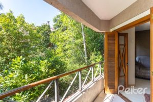 Casa em Condomínio à venda com 255m², 3 dormitórios, 1 suíte, 4 vagas, no bairro Jardim Isabel em Porto Alegre