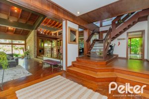 Casa em Condomínio à venda com 600m², 4 dormitórios, 2 suítes, 5 vagas, no bairro Cavalhada em PORTO ALEGRE