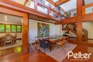 Casa em Condomínio à venda com 600m², 4 dormitórios, 2 suítes, 5 vagas, no bairro Cavalhada em PORTO ALEGRE