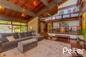 Casa em Condomínio à venda com 600m², 4 dormitórios, 2 suítes, 5 vagas, no bairro Cavalhada em PORTO ALEGRE