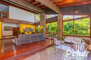 Casa em Condomínio à venda com 600m², 4 dormitórios, 2 suítes, 5 vagas, no bairro Cavalhada em PORTO ALEGRE