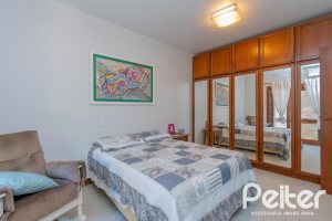 Casa em Condomínio à venda com 600m², 4 dormitórios, 2 suítes, 5 vagas, no bairro Cavalhada em PORTO ALEGRE