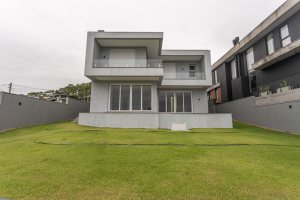 Casa em Condomínio à venda com 286m², 3 dormitórios, 3 suítes, 4 vagas, no bairro Alphaville em PORTO ALEGRE