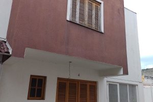 Casa em Condomínio à venda com 117m², 3 dormitórios, 1 suíte, 2 vagas, no bairro Tristeza em Porto Alegre