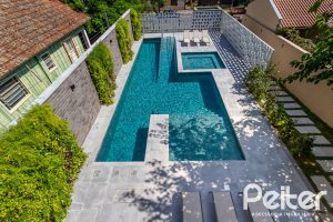 Apartamento à venda com 108m², 3 dormitórios, 1 suíte, 2 vagas, no bairro Tristeza em PORTO ALEGRE