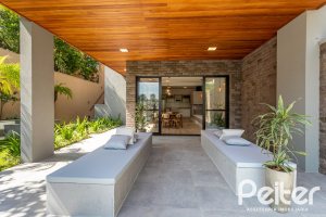 Apartamento à venda com 108m², 3 dormitórios, 1 suíte, 2 vagas, no bairro Tristeza em PORTO ALEGRE