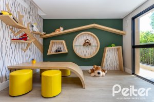 Apartamento à venda com 108m², 3 dormitórios, 1 suíte, 2 vagas, no bairro Tristeza em PORTO ALEGRE