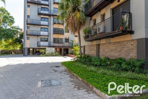 Apartamento à venda com 108m², 3 dormitórios, 1 suíte, 2 vagas, no bairro Tristeza em PORTO ALEGRE