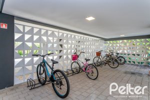 Apartamento à venda com 108m², 3 dormitórios, 1 suíte, 2 vagas, no bairro Tristeza em PORTO ALEGRE