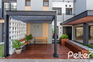 Apartamento à venda com 108m², 3 dormitórios, 1 suíte, 2 vagas, no bairro Tristeza em PORTO ALEGRE