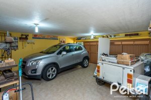 Casa à venda com 600m², 6 dormitórios, 3 suítes, 5 vagas, no bairro Tristeza em Porto Alegre