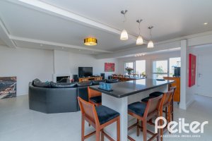 Casa à venda com 312m², 5 dormitórios, 5 suítes, 5 vagas, no bairro Vila Conceição em Porto Alegre