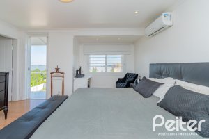 Casa à venda com 312m², 5 dormitórios, 5 suítes, 5 vagas, no bairro Vila Conceição em Porto Alegre