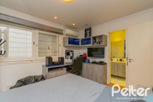 Casa à venda com 312m², 5 dormitórios, 5 suítes, 5 vagas, no bairro Vila Conceição em Porto Alegre