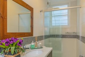 Casa à venda com 312m², 5 dormitórios, 5 suítes, 5 vagas, no bairro Vila Conceição em Porto Alegre