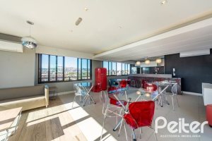 Apartamento à venda com 40m², 1 dormitório, 1 vaga, no bairro Cristal em PORTO ALEGRE