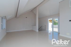 Casa em Condomínio à venda com 293m², 3 dormitórios, 3 suítes, 3 vagas, no bairro Tristeza em Porto Alegre