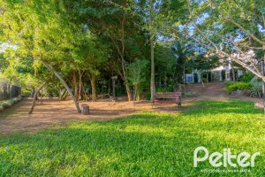 Casa em Condomínio à venda com 293m², 3 dormitórios, 3 suítes, 3 vagas, no bairro Tristeza em Porto Alegre