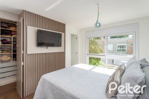 Casa em Condomínio à venda com 162m², 4 dormitórios, 2 suítes, 2 vagas, no bairro Vila Nova em PORTO ALEGRE