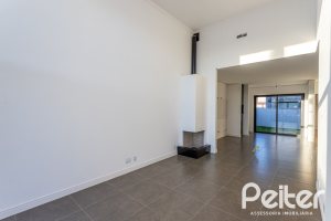 Casa em Condomínio à venda com 98m², 3 dormitórios, 1 suíte, 2 vagas, no bairro Hípica em Porto Alegre