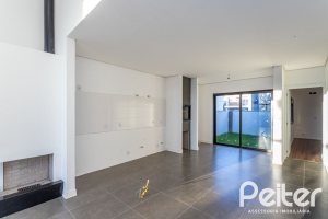 Casa em Condomínio à venda com 98m², 3 dormitórios, 1 suíte, 2 vagas, no bairro Hípica em Porto Alegre