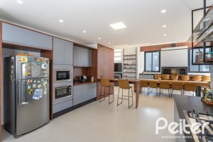 Casa em Condomínio à venda com 270m², 3 dormitórios, 3 suítes, 3 vagas, no bairro Alphaville em PORTO ALEGRE