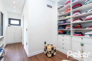 Casa em Condomínio à venda com 270m², 3 dormitórios, 3 suítes, 3 vagas, no bairro Alphaville em PORTO ALEGRE