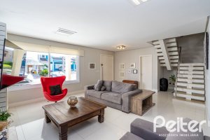 Casa em Condomínio à venda com 245m², 3 dormitórios, 3 suítes, 4 vagas, no bairro Mountain Ville em PORTO ALEGRE