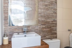 Casa em Condomínio à venda com 245m², 3 dormitórios, 3 suítes, 4 vagas, no bairro Mountain Ville em PORTO ALEGRE