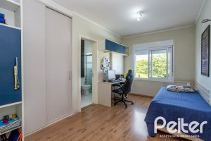 Casa em Condomínio à venda com 245m², 3 dormitórios, 3 suítes, 4 vagas, no bairro Mountain Ville em PORTO ALEGRE