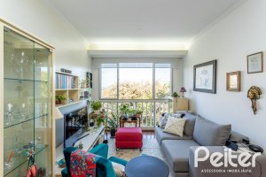 Apartamento à venda com 79m², 3 dormitórios, no bairro Cristal em Porto Alegre