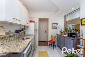 Apartamento à venda com 79m², 3 dormitórios, no bairro Cristal em Porto Alegre