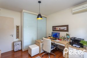 Apartamento à venda com 79m², 3 dormitórios, no bairro Cristal em Porto Alegre