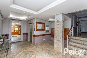 Apartamento à venda com 79m², 3 dormitórios, no bairro Cristal em Porto Alegre
