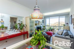 Apartamento à venda com 79m², 3 dormitórios, no bairro Cristal em Porto Alegre