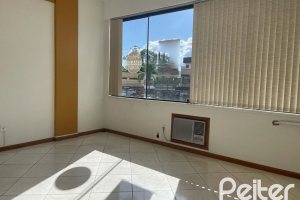 Comercial à venda com 59m², 1 vaga, no bairro Camaquã em Porto Alegre