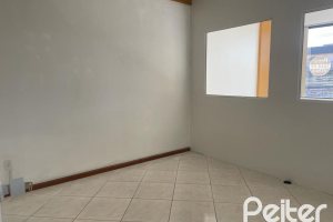 Comercial à venda com 59m², 1 vaga, no bairro Camaquã em Porto Alegre