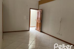 Comercial à venda com 59m², 1 vaga, no bairro Camaquã em Porto Alegre