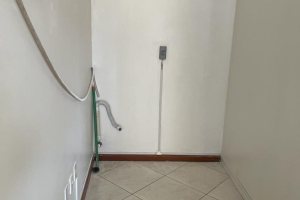 Comercial à venda com 59m², 1 vaga, no bairro Camaquã em Porto Alegre