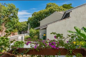 Casa à venda com 180m², 3 dormitórios, 1 suíte, 2 vagas, no bairro Ipanema em Porto Alegre