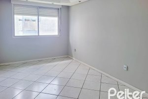 Apartamento à venda com 76m², 3 dormitórios, 1 vaga, no bairro Cristal em Porto Alegre