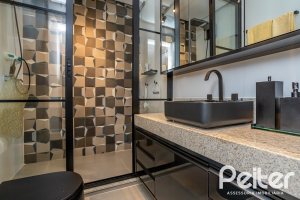 Casa em Condomínio à venda com 240m², 3 dormitórios, 1 suíte, 2 vagas, no bairro Tristeza em Porto Alegre