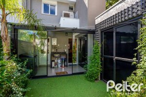 Casa em Condomínio à venda com 240m², 3 dormitórios, 1 suíte, 2 vagas, no bairro Tristeza em Porto Alegre