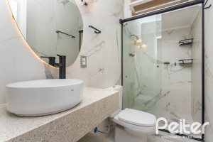 Casa à venda com 160m², 3 dormitórios, 1 suíte, 2 vagas, no bairro Ipanema em Porto Alegre