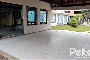 Casa à venda com 160m², 3 dormitórios, 3 suítes, 7 vagas, no bairro Centro em Tramandaí