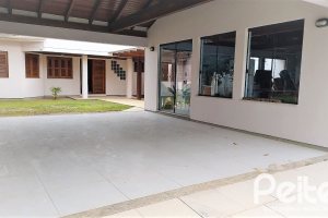 Casa à venda com 160m², 3 dormitórios, 3 suítes, 7 vagas, no bairro Centro em Tramandaí